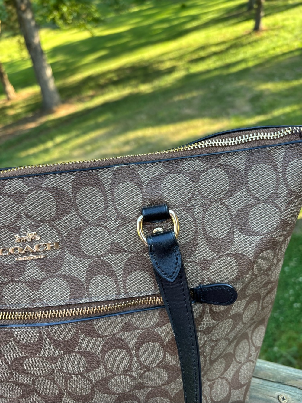 Coach Signature Tote Brown With Leather Charm - Picture 3 of 10